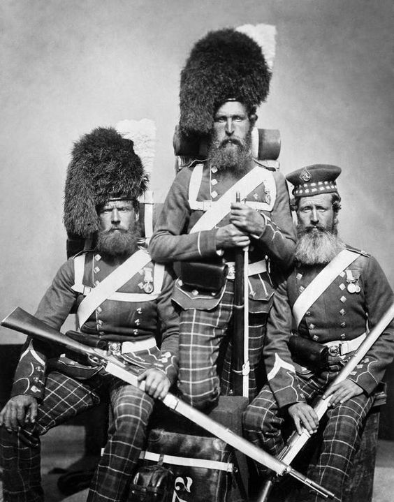 men-of-72-highlanders-who-served-in-the-crimea-william-noble-alexander-davison-and-john-harper-1856