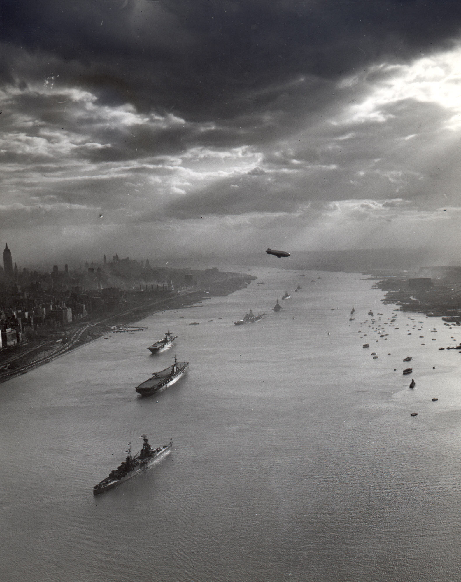 navy_day_1945_ships_hudson_river_ny